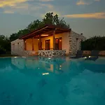 Eroglu Villa