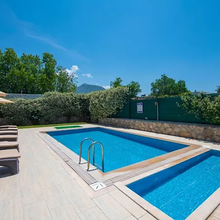 别墅 Eroglu 费特希耶