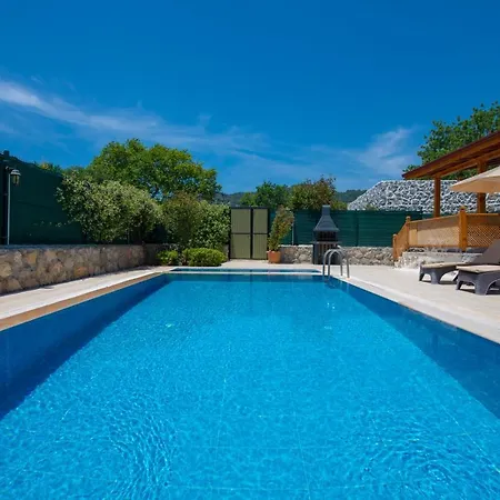 Eroğlu Villa